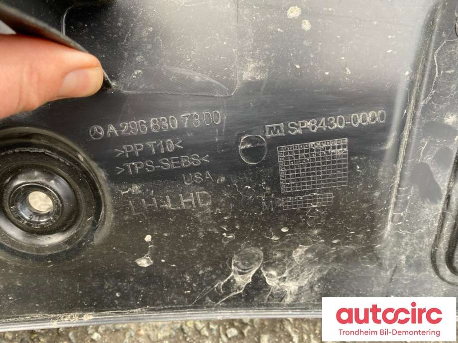 Deksel til Mercedes EQS SUV 2022-->> (X296) (X296) (REGNDEKSEL LES INFO|A2968307400|A2968307300|A 296 830 74 00| A 296 830 73 00| SP8430-5000| SP8430-0000)