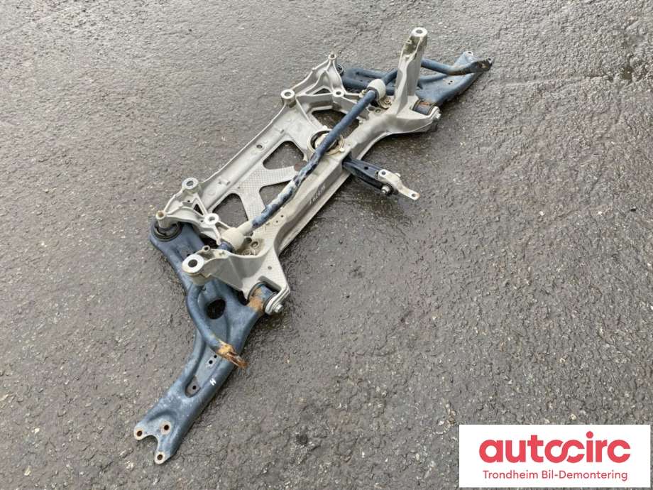Travers foran hoved til VW Passat 2015-2019 (Fase 1) (B8) (B8) (..|3Q0199369E|3Q0 199 369 E|)