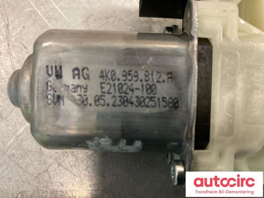 Ruteheis, kun motor, høyre foran til Audi Q4 e-tron 2021-->> (...|4K0959812A|)