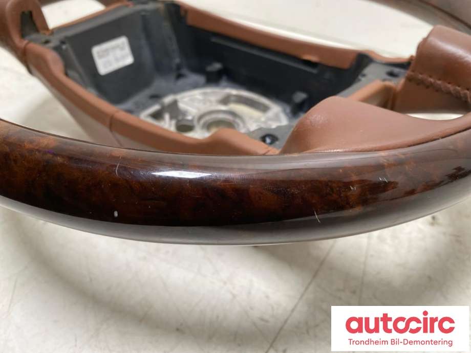 Ratt til Bentley Flying Spur 2005-2013  (LES INFO|3W0419651P|3W0419651N|3W0 419 651 N| 3W0 419 651 P)