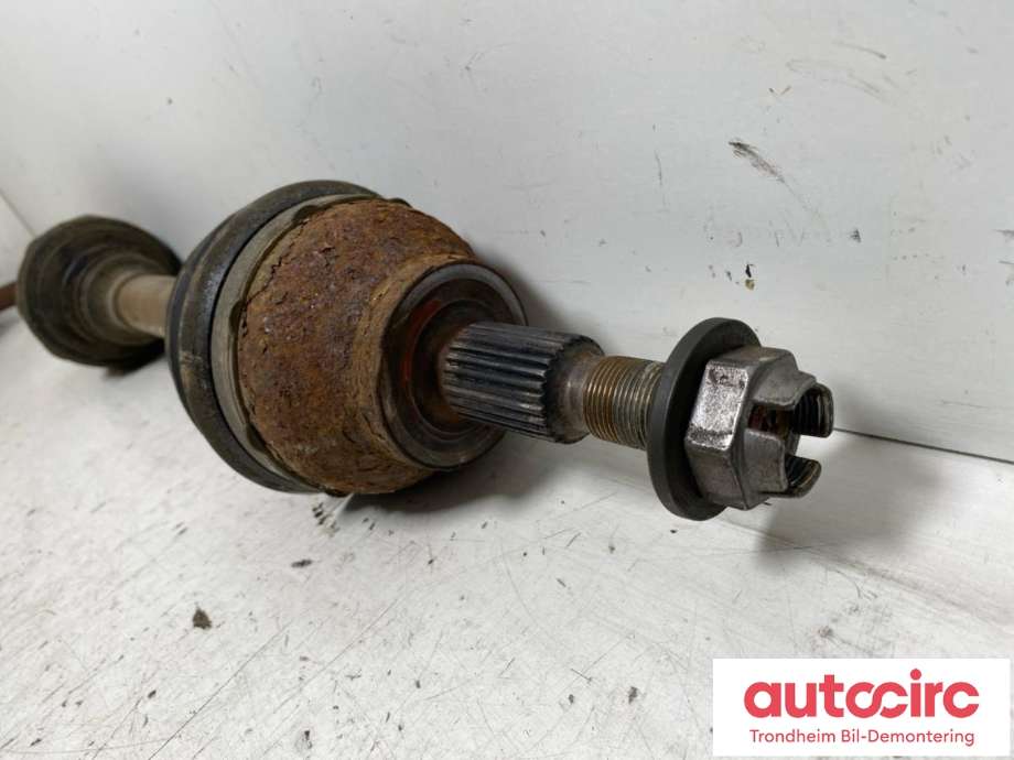 Drivaksel venstre foran, diesel/manuell til Ford Kuga 2013-2019  (..|1783754|1841614|DV6P-3B437-BA| RMDV6P-3B437-B1A)