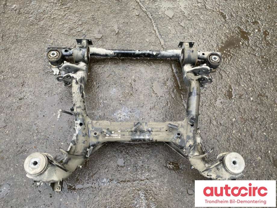 Travers bak til Audi Q4 e-tron 2021-->>  (..|1EA505235BE|1EA505235BQ|1EA 505 235 BE| 1EA 505 235 BQ)