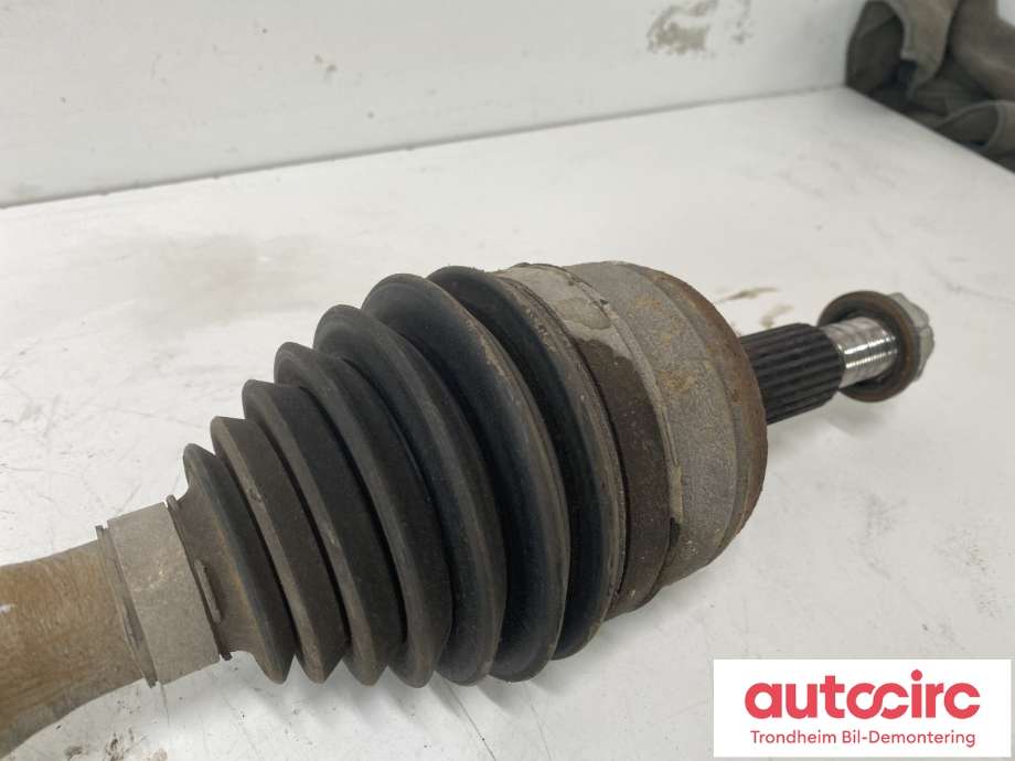 Drivaksel venstre foran, bensin/automat til Renault Captur 2013-2020 (Type I)  (391010433R|391015196R|)