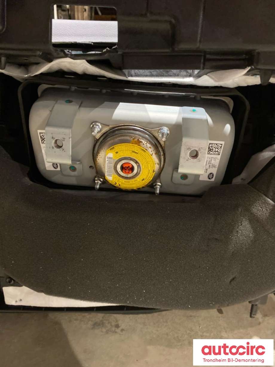 Dashbord til Hongqi E-HS9 2022-->>  (HONGQI|)