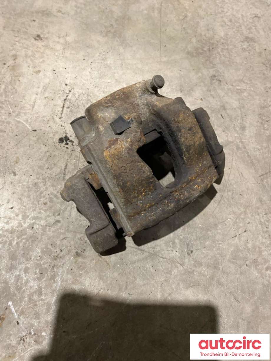 Bremsecaliper venstre foran til Mercedes CLK, 1997-2002 (C208) (C208) (A 001 420 29 83)