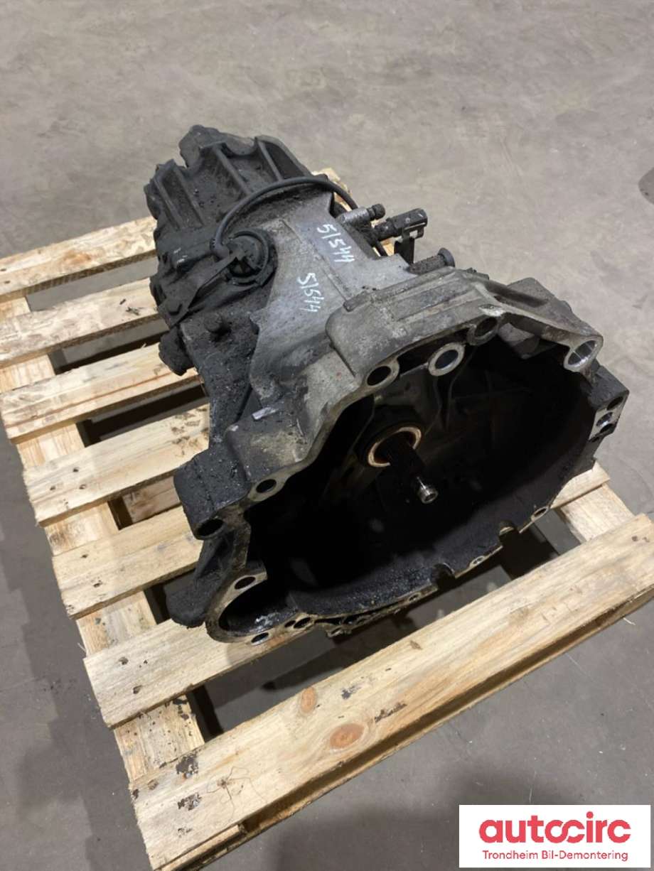 Girkasse manuell til Audi A4 1995-1999 (Type I, Fase 1) (B5) (B5) (VAG|012 300 052 KX|012 300 053 TX|DHL)