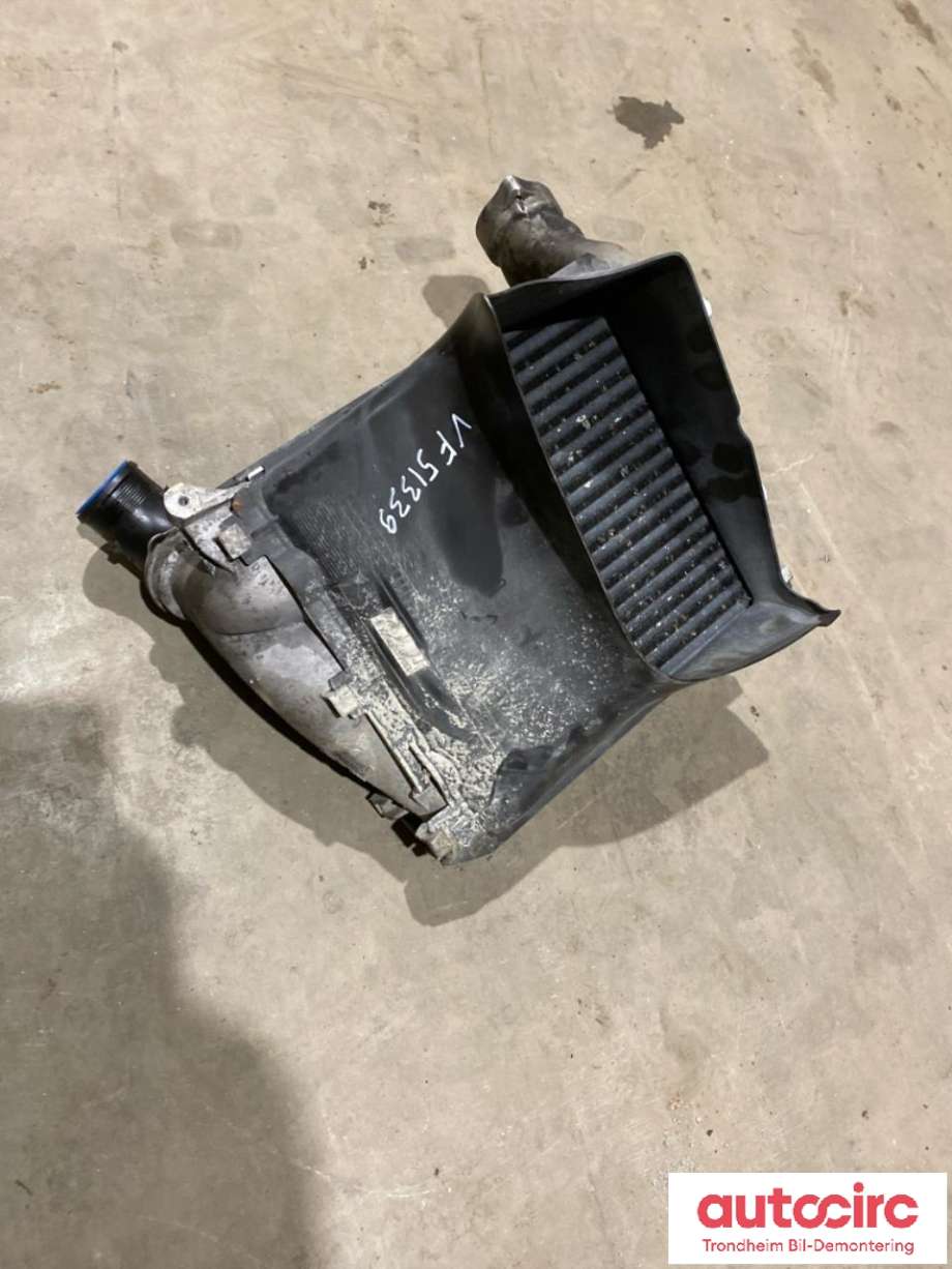 Intercooler til Porsche Cayenne 2010-2017 (92A) (92A) (J.DEUS|955 110 639 01|955 110 639 02|7L5145803D)