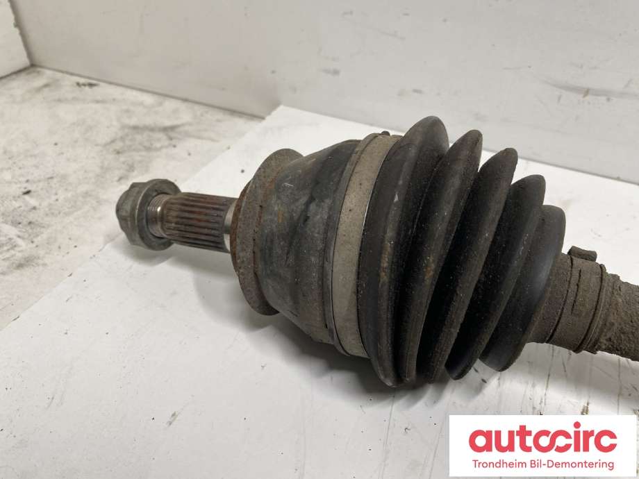 Drivaksel høyre foran, bensin/automat til Mini One/Cooper 2007-2014 (R55-57) (R55-57) (..|31 60 8 605 468|)