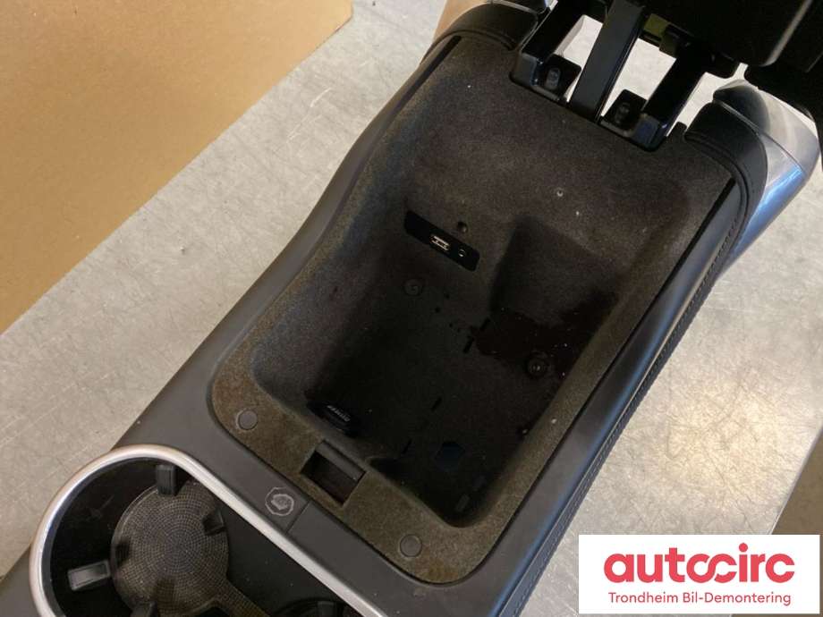 Midtarmlene foran til Porsche Cayenne 2010-2017 (92A) (92A) (95855323903|95855323912A11|95855323903A11)