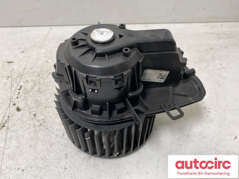 Varmeapparat motor til VW Transporter / Caravelle 2019-->> (T6.1) (T6.1) (LES INFO|7L1819021|)