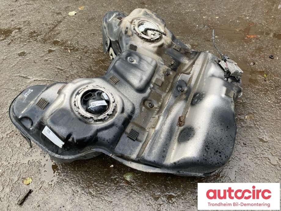 Bensintank til Porsche Cayenne 2010-2017 (92A) (92A) (LES INFO|95820102303|95820102304|958 201 023 03| 958 201 023 04)