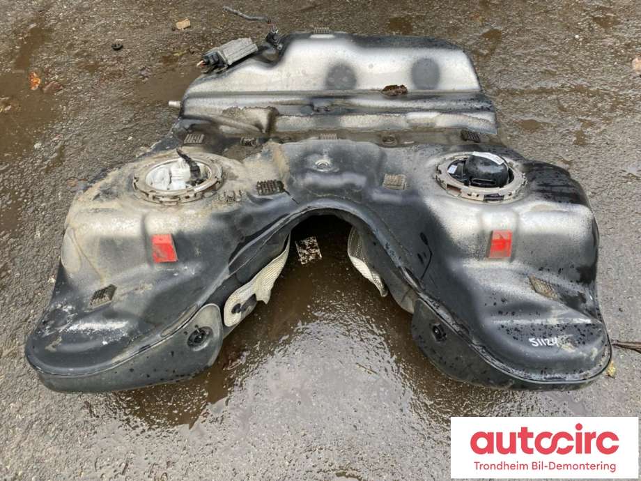 Bensintank til Porsche Cayenne 2010-2017 (92A) (92A) (LES INFO|95820102303|95820102304|958 201 023 03| 958 201 023 04)