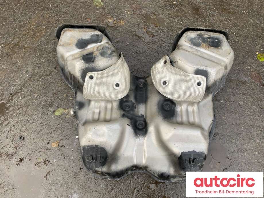 Bensintank til Porsche Cayenne 2010-2017 (92A) (92A) (LES INFO|95820102303|95820102304|958 201 023 03| 958 201 023 04)