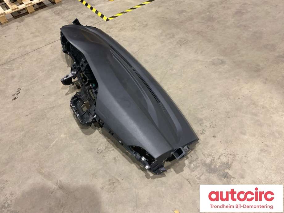 Dashbord til Maxus e-Deliver 9 2020-->>  (SAIC MOTOR|C00304646-A126|)