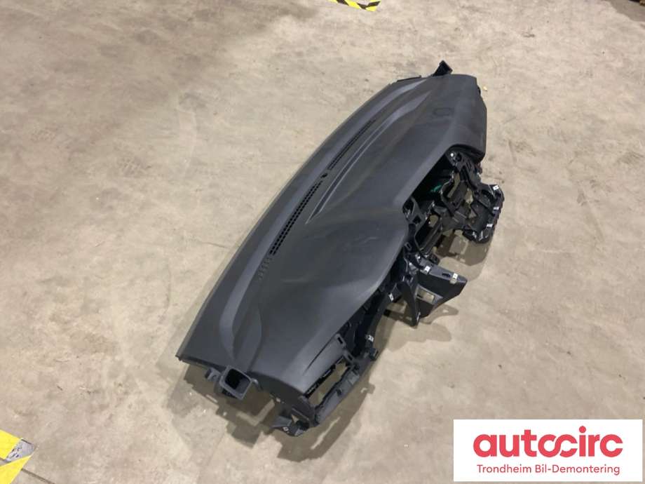 Dashbord til Maxus e-Deliver 9 2020-->>  (SAIC MOTOR|C00304646-A126|)
