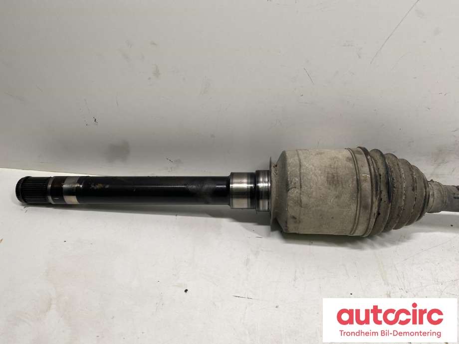 Drivaksel høyre foran, diesel/automat til Mercedes ML 2005-2011 (W164) (W164) (..|A1643301901|)