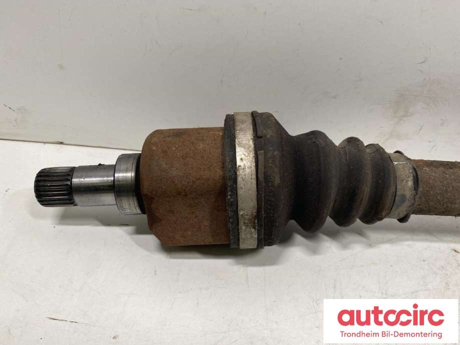 Drivaksel venstre foran, diesel/automat til Peugeot 3008 2009-2016 (Type I) (..|3272PZ|3272QA|)