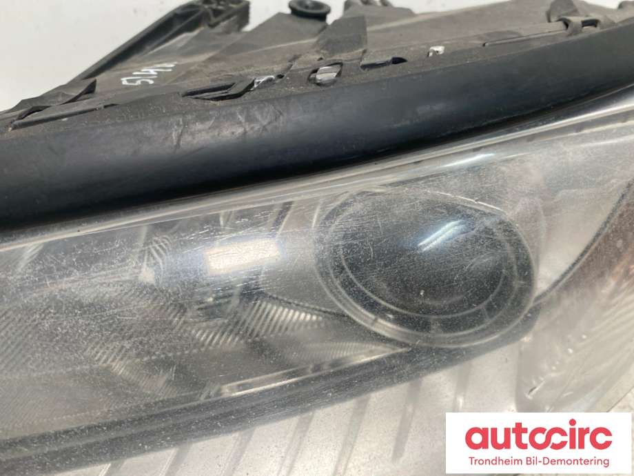 Frontlykt venstre xenon til Volvo V70 2007-2013 (Type III, Fase 1)  (ZKW|31214415|31214347|633.31.000.01)