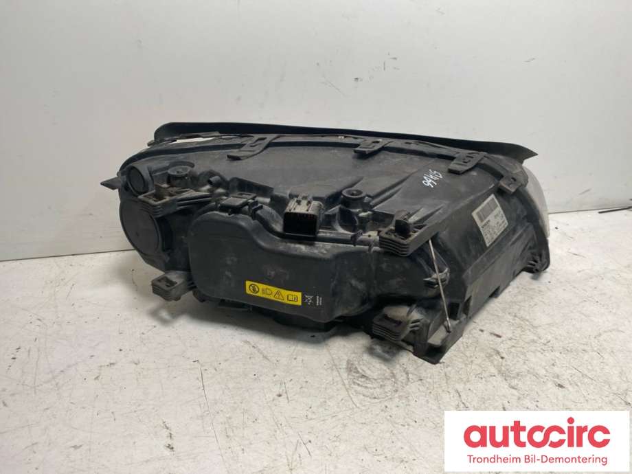 Frontlykt venstre xenon til Volvo V70 2007-2013 (Type III, Fase 1)  (ZKW|31214415|31214347|633.31.000.01)