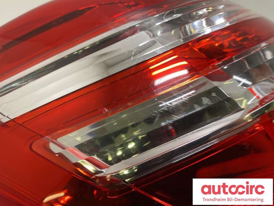 Baklykt venstre til Toyota RAV4 2009-2013 (Type III, Fase 2)  (LES INFO|81561-42120|8156142120|)