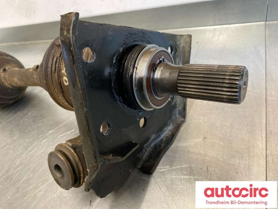 Drivaksel høyre foran, diesel/automat til Isuzu D-Max 2021-->> (Type III)  (..|8983929650|)