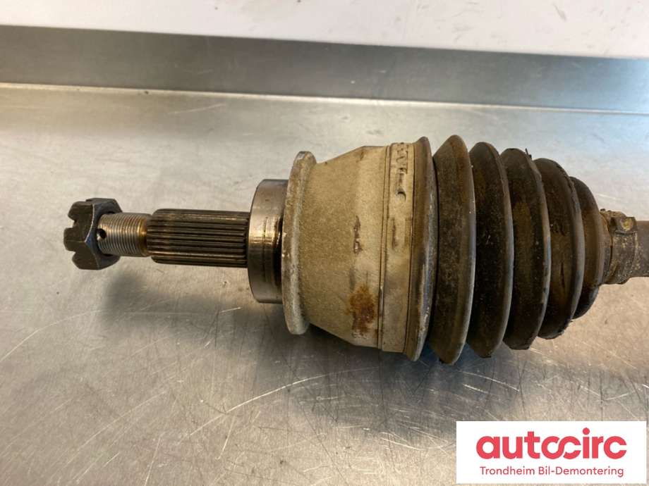 Drivaksel høyre foran, diesel/automat til Isuzu D-Max 2021-->> (Type III)  (..|8983929650|)