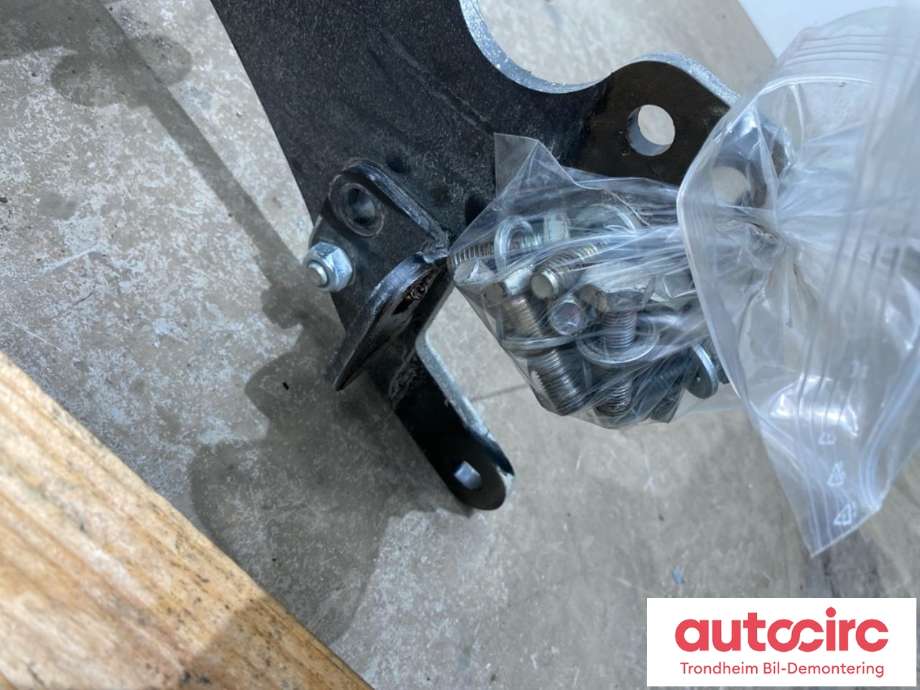 Hengerfeste til Isuzu D-Max 2021-->> (Type III) (..|)