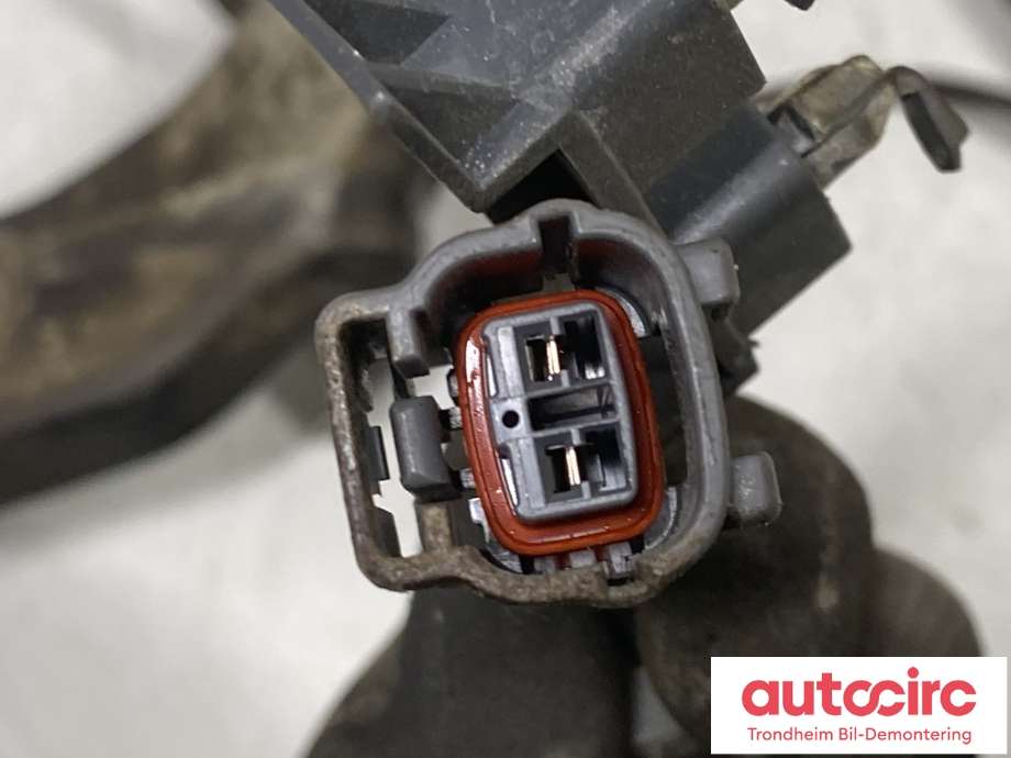Hjulspindel venstre foran til Isuzu D-Max 2021-->> (Type III)  (..|8983926271|)