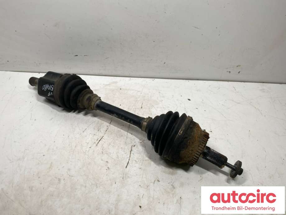 Drivaksel venstre foran, bensin/automat til Volvo XC90 2002-2006 (Type I, Fase 1)  (8601581|)