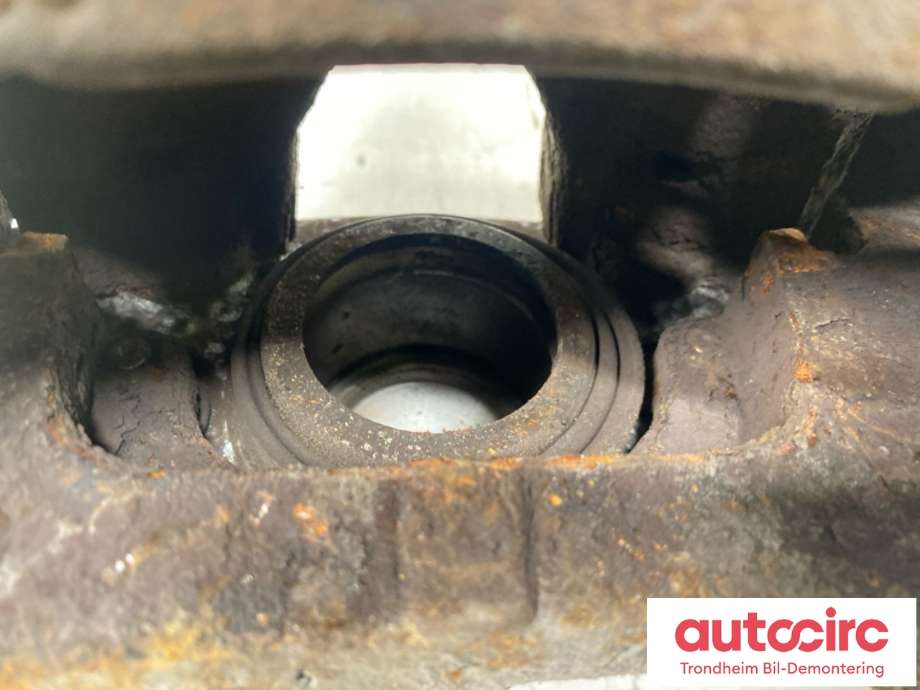 Bremsecaliper høyre foran til Volvo XC90 2002-2006 (Type I, Fase 1) (8602858|)