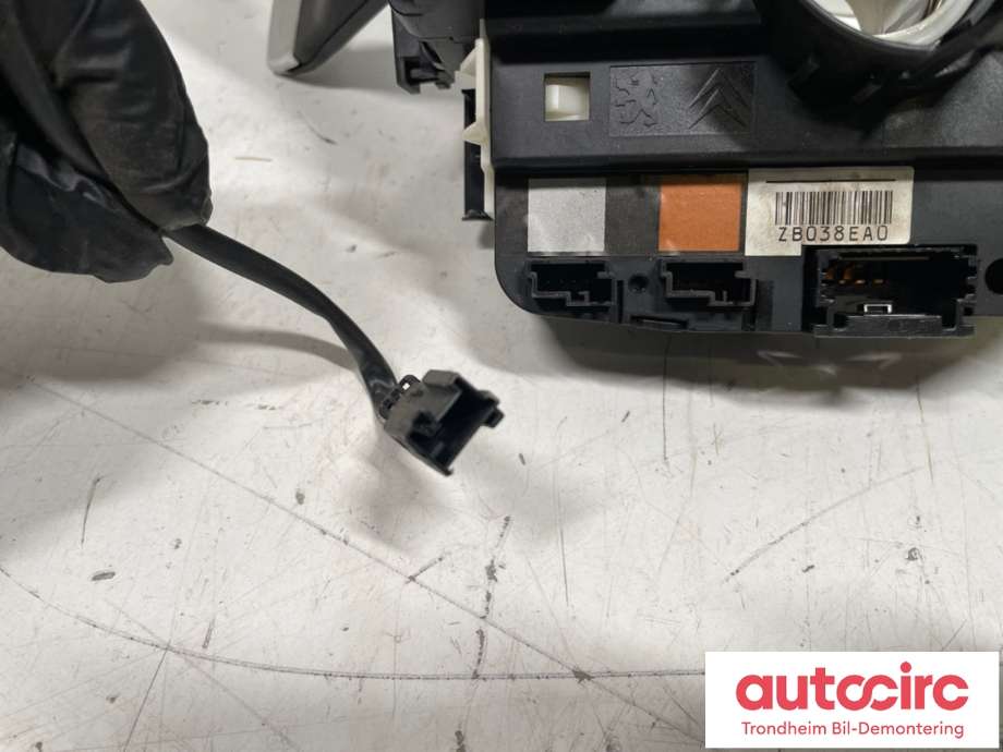 Bryter combi til Peugeot 208 2012-2019 (Type I)  (..|98030392ZD|98081769ZD|)