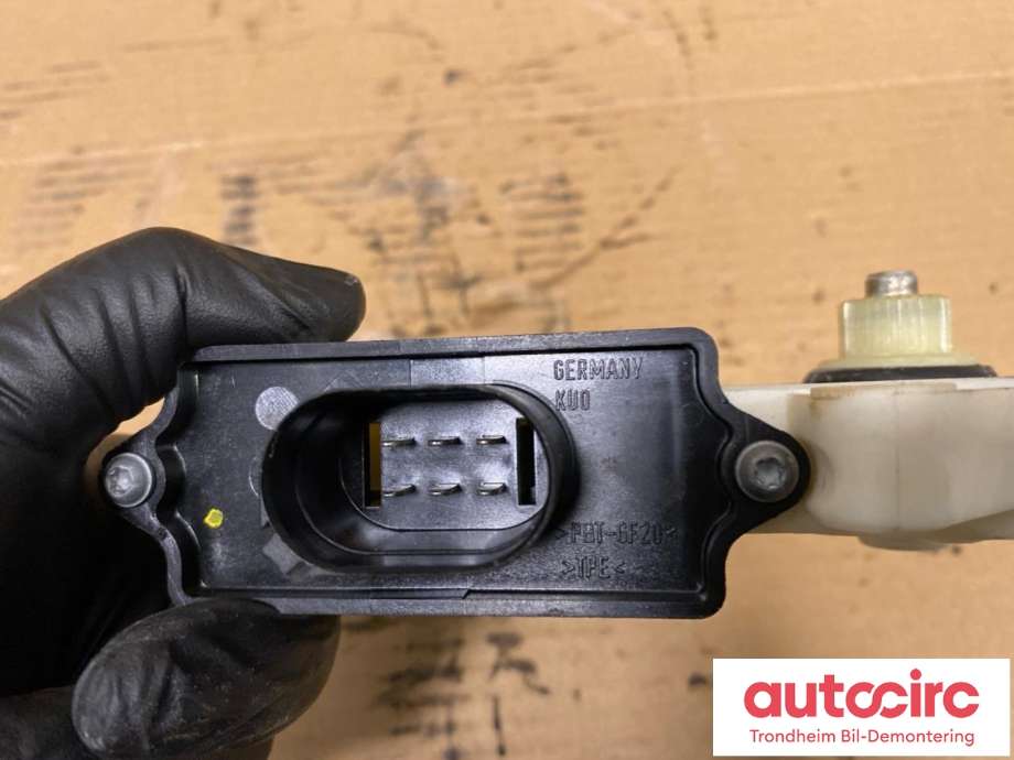Ruteheis, kun motor, høyre bak til BMW X3 2003-2006 (Fase 1) (E83) (E83) (BOSCH|6925966|0130822236|67626925966)