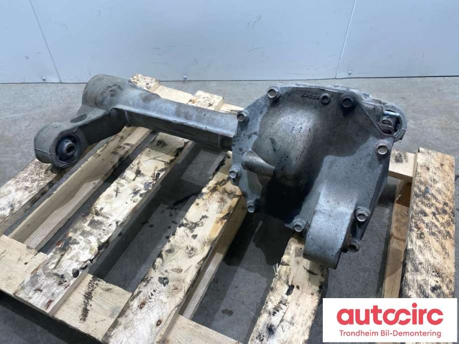 Kardang klokke foran til Nissan Navara 2005-2010 (Fase 1) (D40) (D40) (..|38500EA400|)