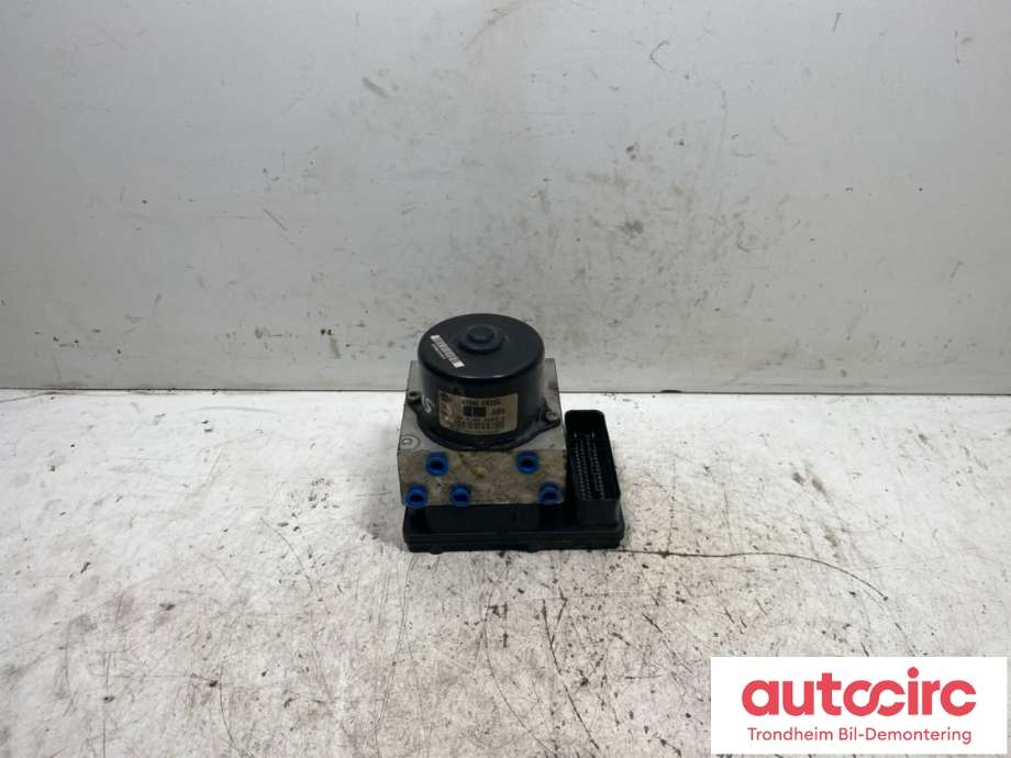 ABS sentral til Nissan Navara 2005-2010 (Fase 1) (D40) (D40) (..|47660EB33D|)