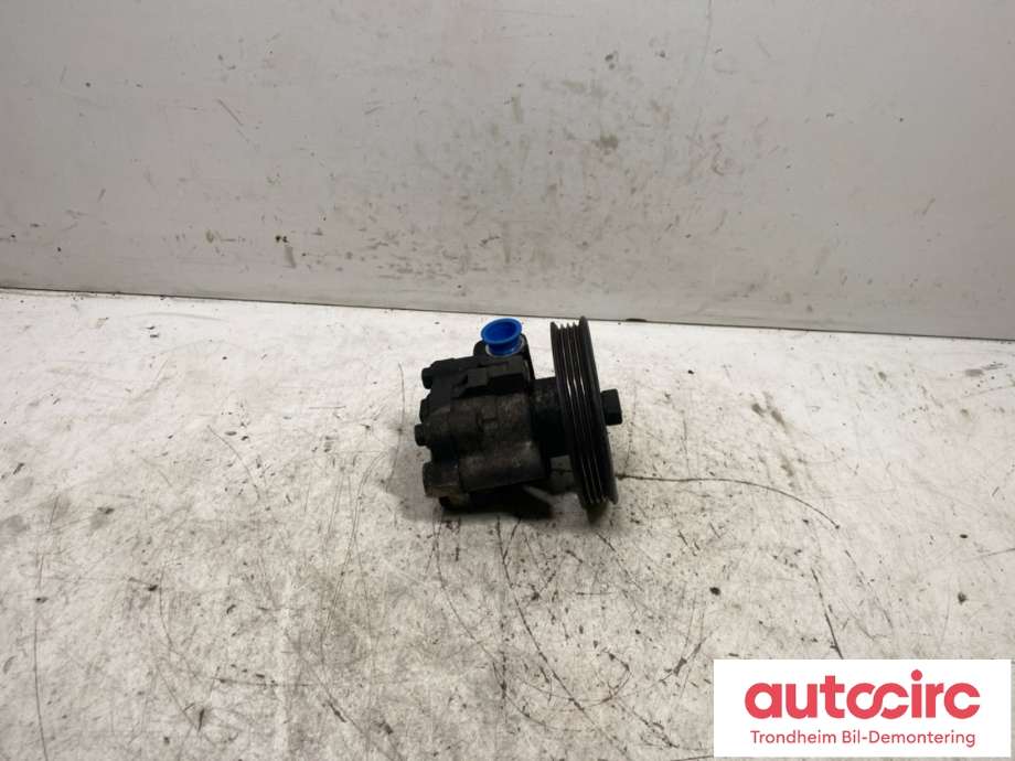 Servo pumpe mekanisk til Nissan Navara 2005-2010 (Fase 1) (D40) (D40) (..|49110EB300|)