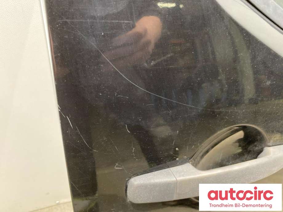 Dør høyre bak til Nissan Navara 2005-2010 (Fase 1) (D40) (D40) (..|82100EB332|)