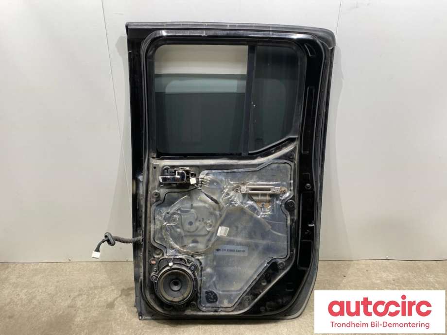 Dør høyre bak til Nissan Navara 2005-2010 (Fase 1) (D40) (D40) (..|82100EB332|)