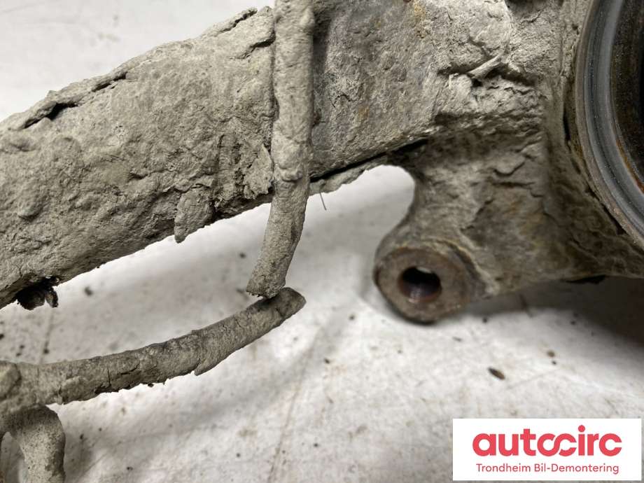 Hjulspindel venstre foran til Toyota Hilux 2006-2011  (..|432120K030|)