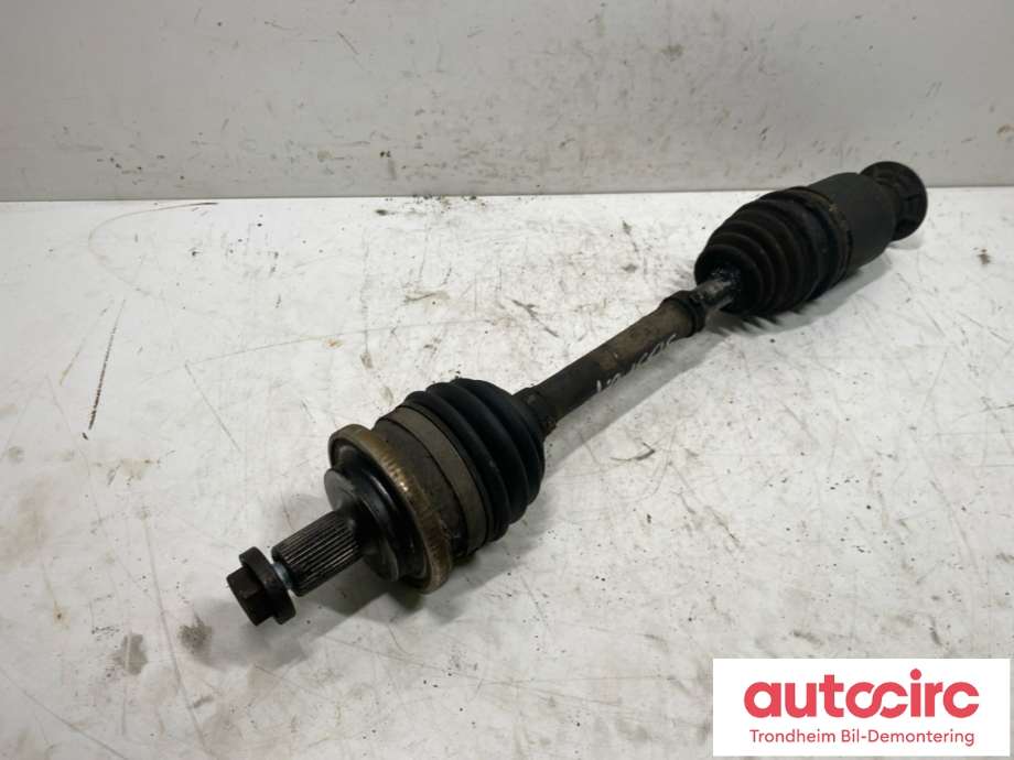 Drivaksel venstre foran, diesel/automat til Mercedes E-Klasse 2002-2006 (Fase 1) (W211) (W211) (A 211 330 11 01|A 211 330 17 01|)