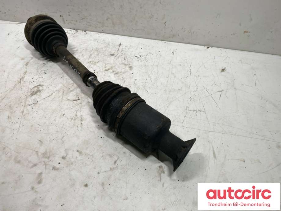 Drivaksel venstre foran, diesel/automat til Mercedes E-Klasse 2002-2006 (Fase 1) (W211) (W211) (A 211 330 11 01|A 211 330 17 01|)
