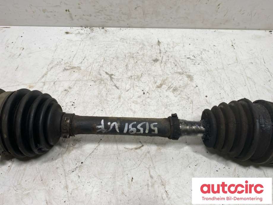 Drivaksel venstre foran, diesel/automat til Mercedes E-Klasse 2002-2006 (Fase 1) (W211) (W211) (A 211 330 11 01|A 211 330 17 01|)