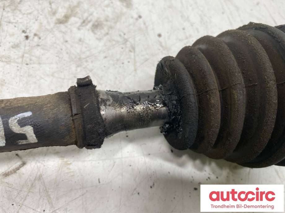 Drivaksel venstre foran, diesel/automat til Mercedes E-Klasse 2002-2006 (Fase 1) (W211) (W211) (A 211 330 11 01|A 211 330 17 01|)