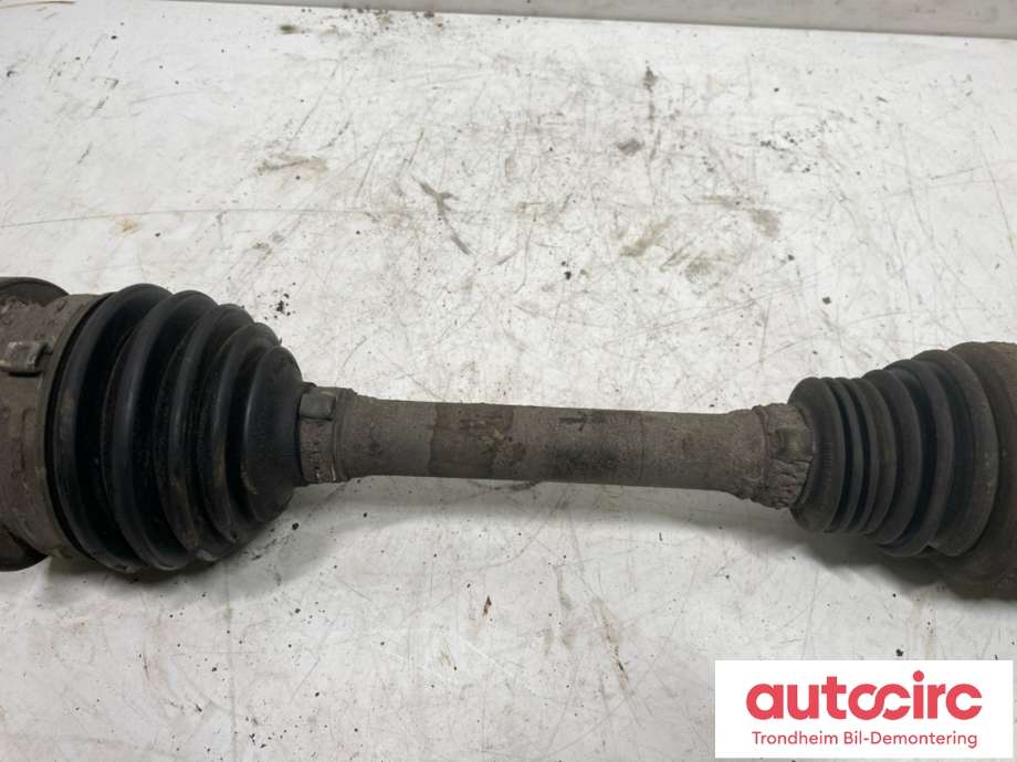 Drivaksel høyre foran, diesel/automat til Mercedes E-Klasse 2002-2006 (Fase 1) (W211) (W211) (A 211 330 12 01|A 211 330 18 01|)