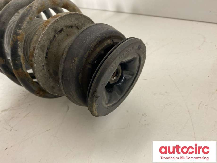 Fjærbein venstre foran til VW Caddy 1995-2004 (Type II)  (..|6K0413031G|6K0 413 031 G|)