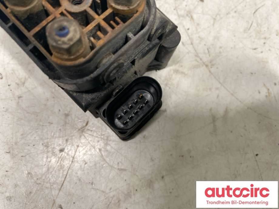 Ventilblokk luftfjæring til Audi A6, Allroad 2006-2008 (Type II, Fase 1) (C6) (C6) (4F0616013|)