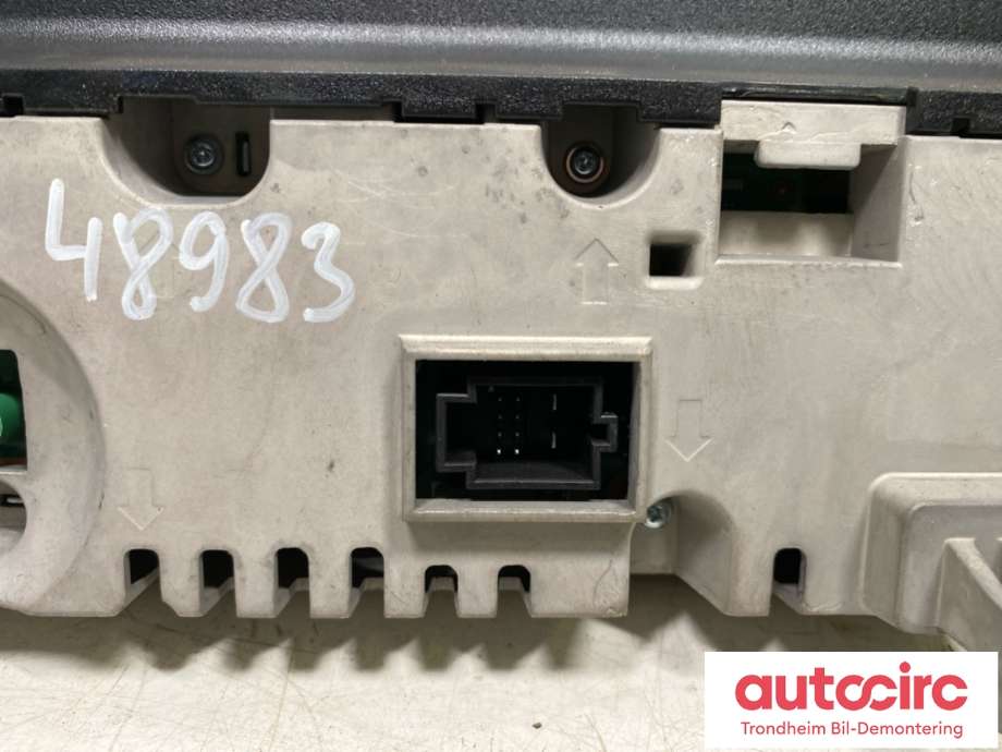 Multimedia display (MCU - Media Controller Unit) til Mercedes EQA 2021-->>  (A 247 900 82 11|A 247 900 15 17|)