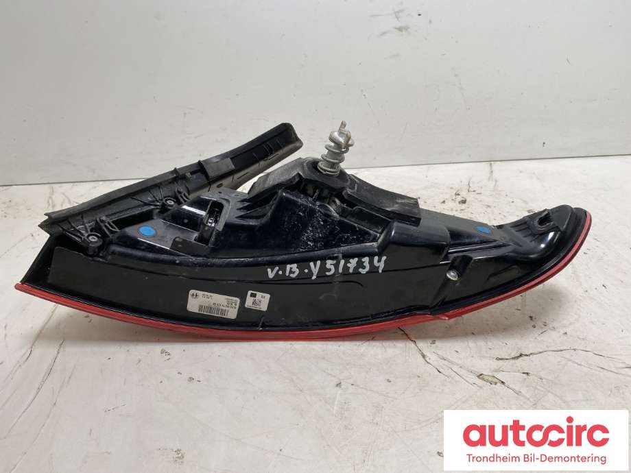 Baklykt venstre ytre til Alfa Romeo Giulia 2016-->>  (..|50543787|50562732|)