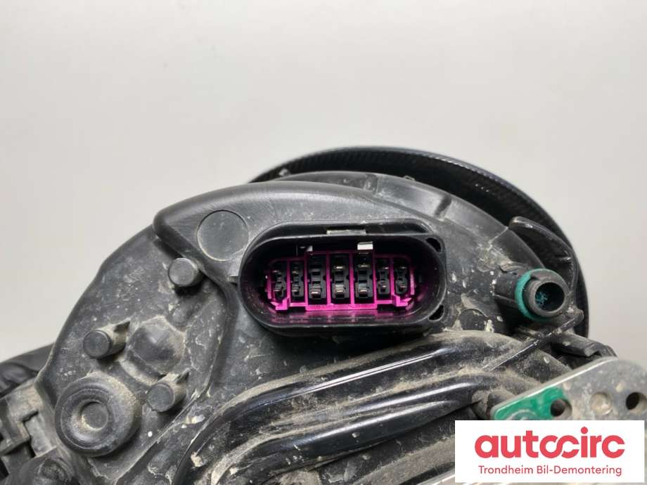 Frontlykt venstre xenon til Porsche Panamera 2009-2017 (Type I) (970) (970) (HELLA|97063198310|97063198302|1ZT00963975)