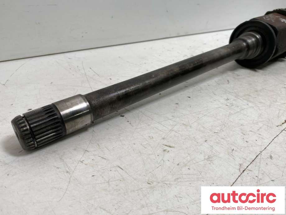 Drivaksel høyre foran, diesel/automat til BMW 7-Serie 2009-2015 (F01/F02/F03/F04) (F01/F02/F03/F04) (LES INFO|31607618678|31 60 7 618 678|)