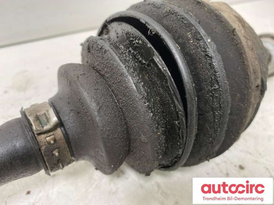 Drivaksel høyre foran, diesel/automat til BMW 7-Serie 2009-2015 (F01/F02/F03/F04) (F01/F02/F03/F04) (LES INFO|31607618678|31 60 7 618 678|)